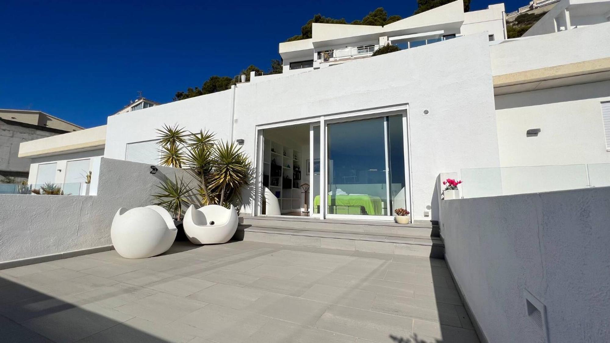 Preciosa Casa Con Piscina Desbordante Y Vistas Al Mar Av-46 Holiday home