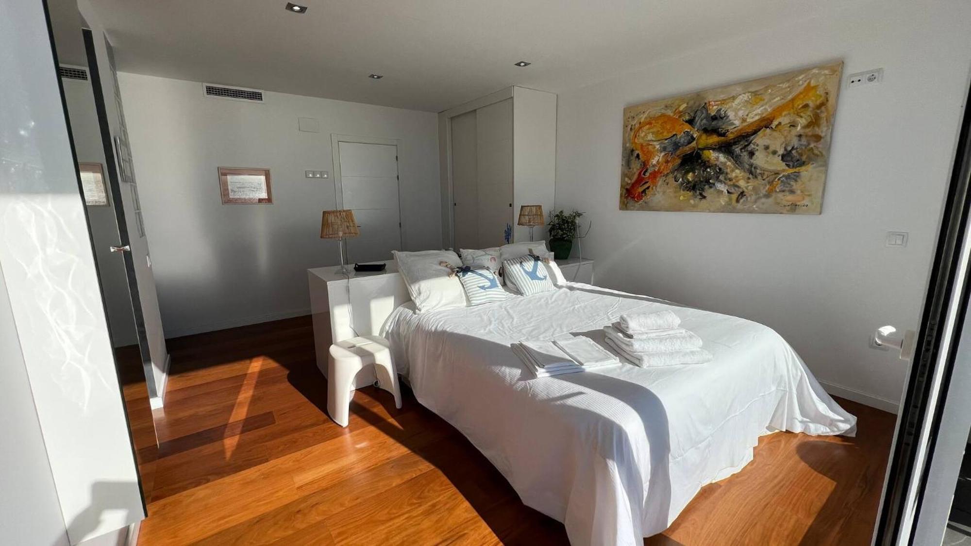 Preciosa Casa Con Piscina Desbordante Y Vistas Al Mar Av-46 Roses