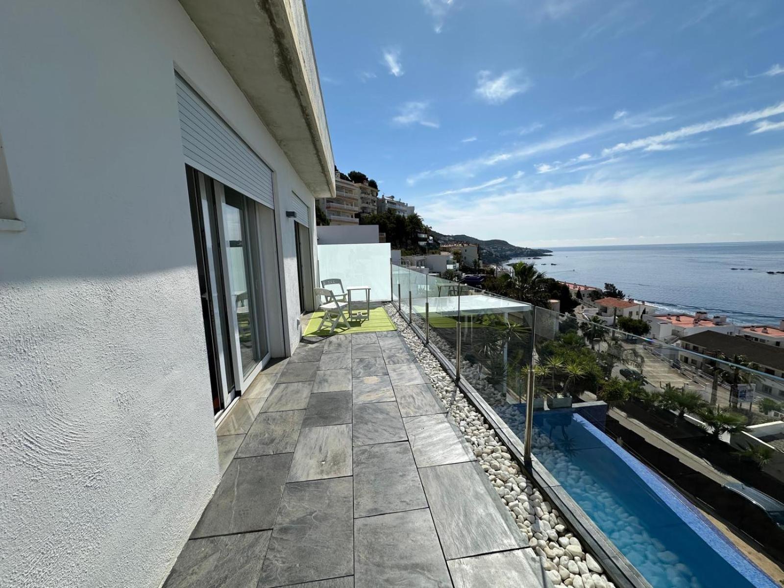 Holiday home Preciosa Casa Con Piscina Desbordante Y Vistas Al Mar Av-46 Roses
