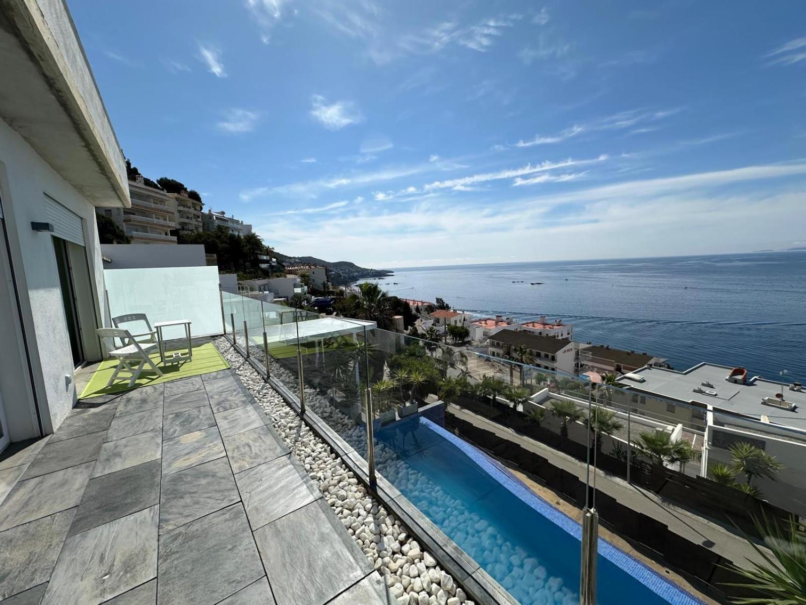 Holiday home Preciosa Casa Con Piscina Desbordante Y Vistas Al Mar Av-46 Roses